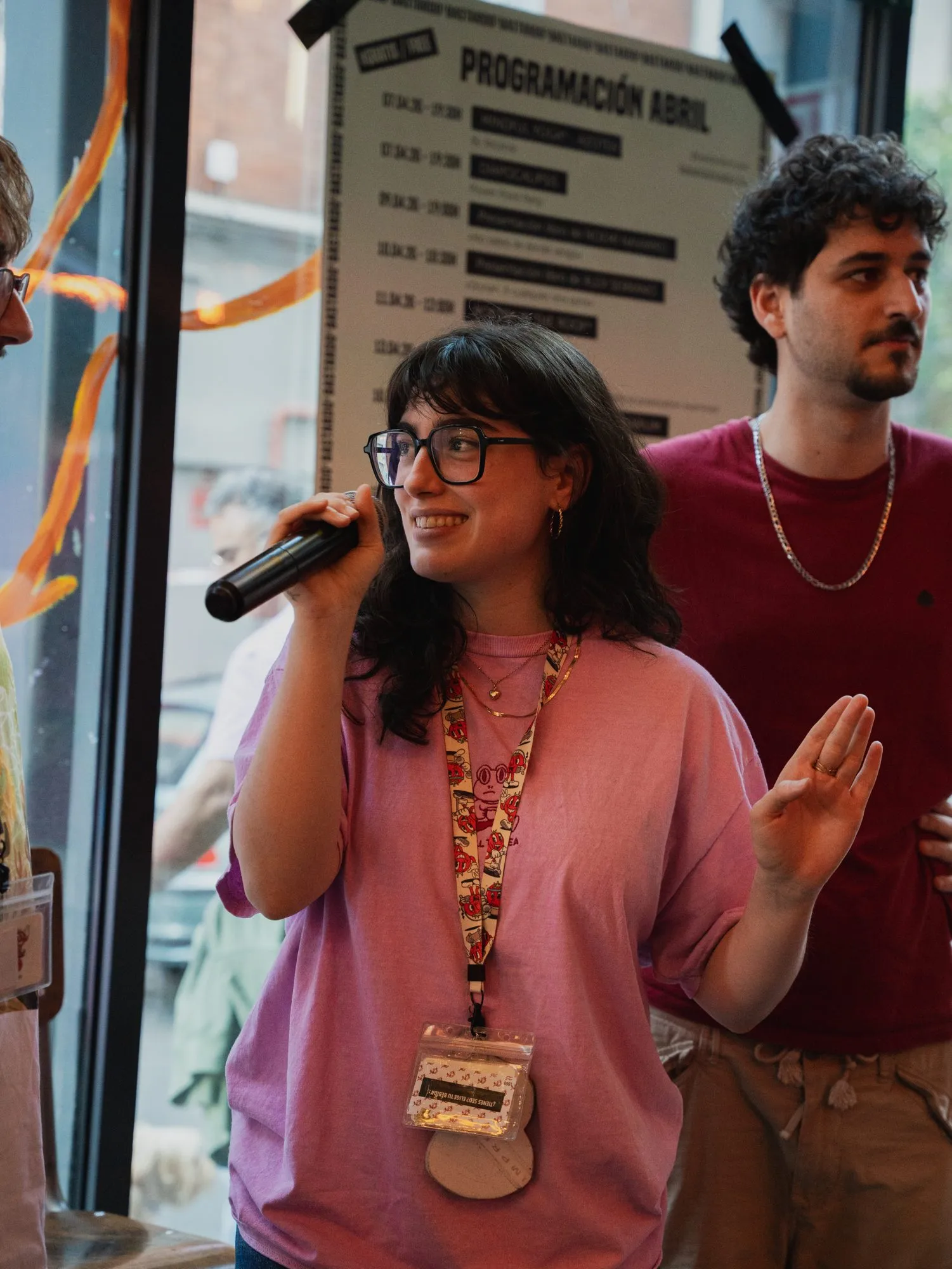 Presentadores de ToonMates abriendo el BeerMates